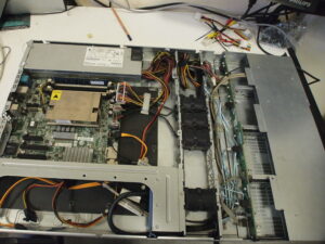 Продавам сървър HP ProLiant DL120 G7!